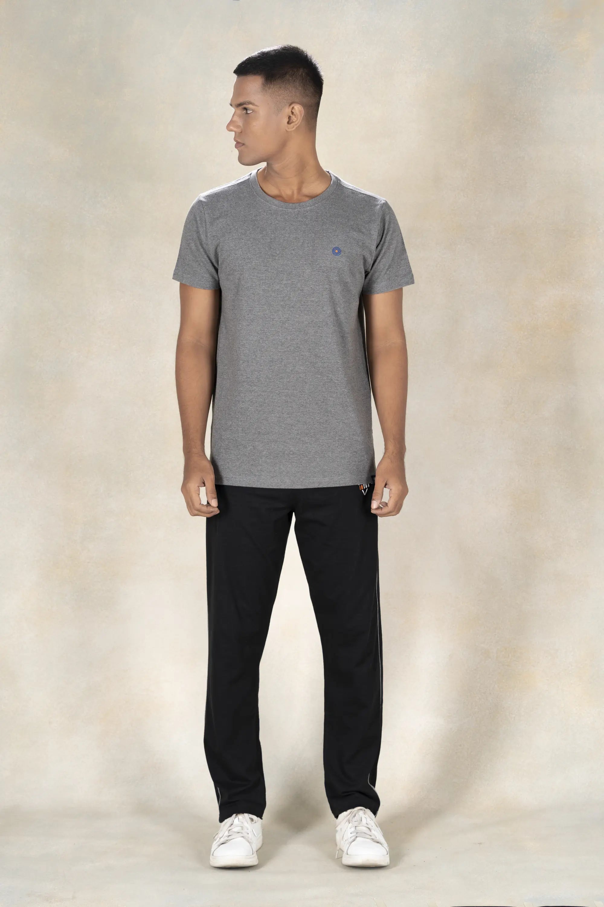 Men's Round Neck T-Shirt Inego #color_Charcoal