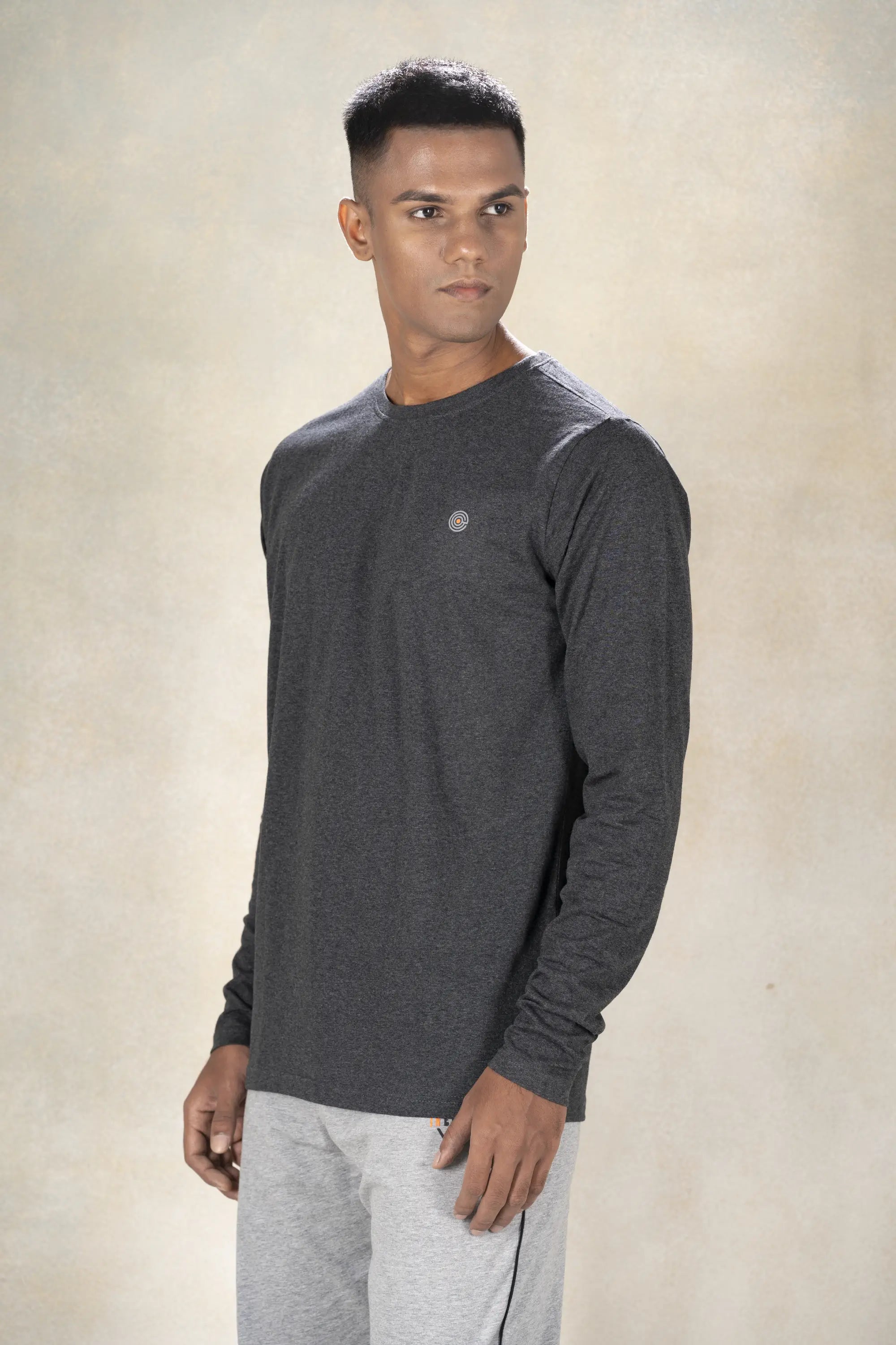 Mens Round Neck T-Shirt Inego #color_Charcoal